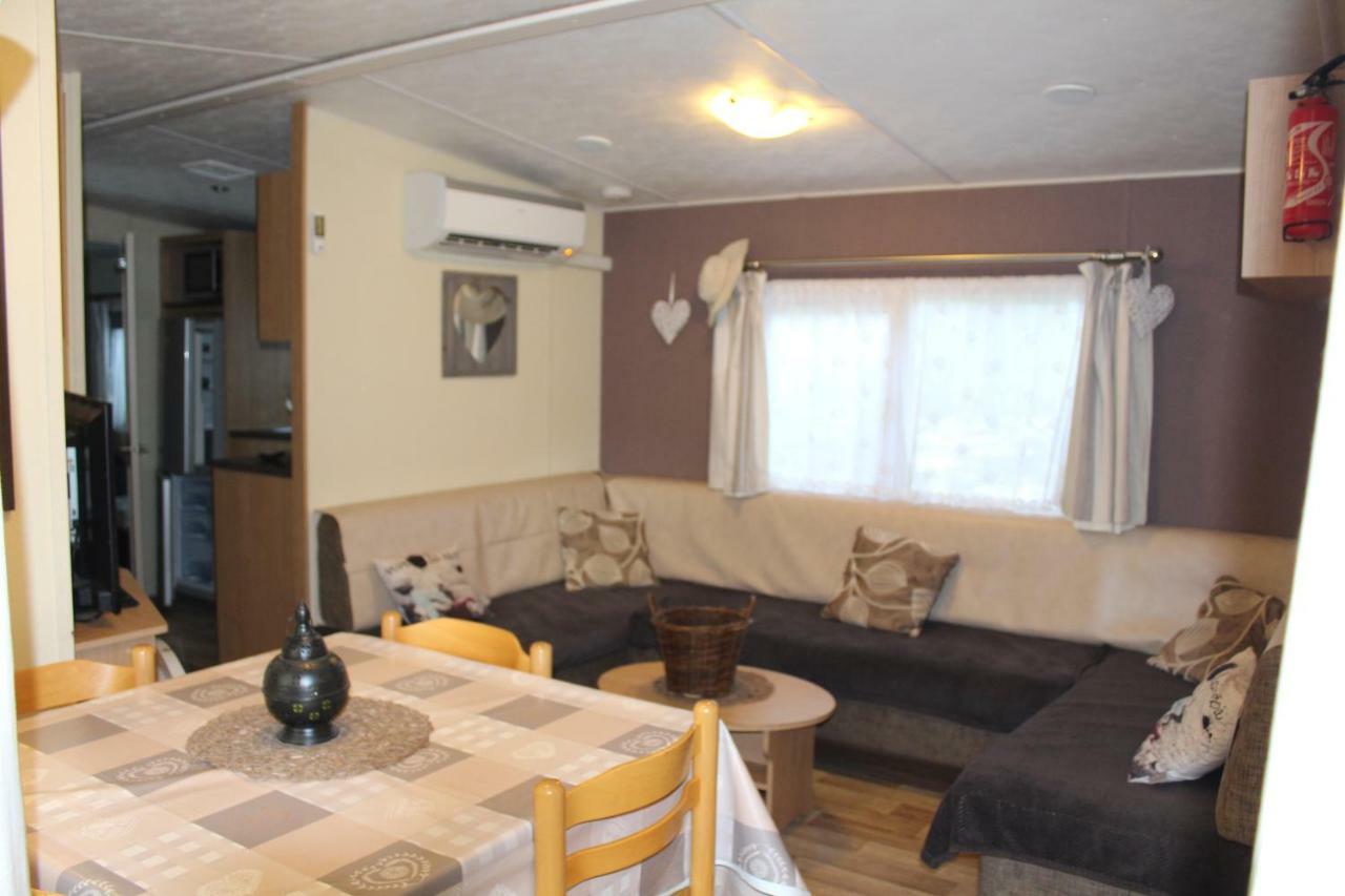 Les Mobiles Homes De La Palmyre Ле-Мат Екстер'єр фото